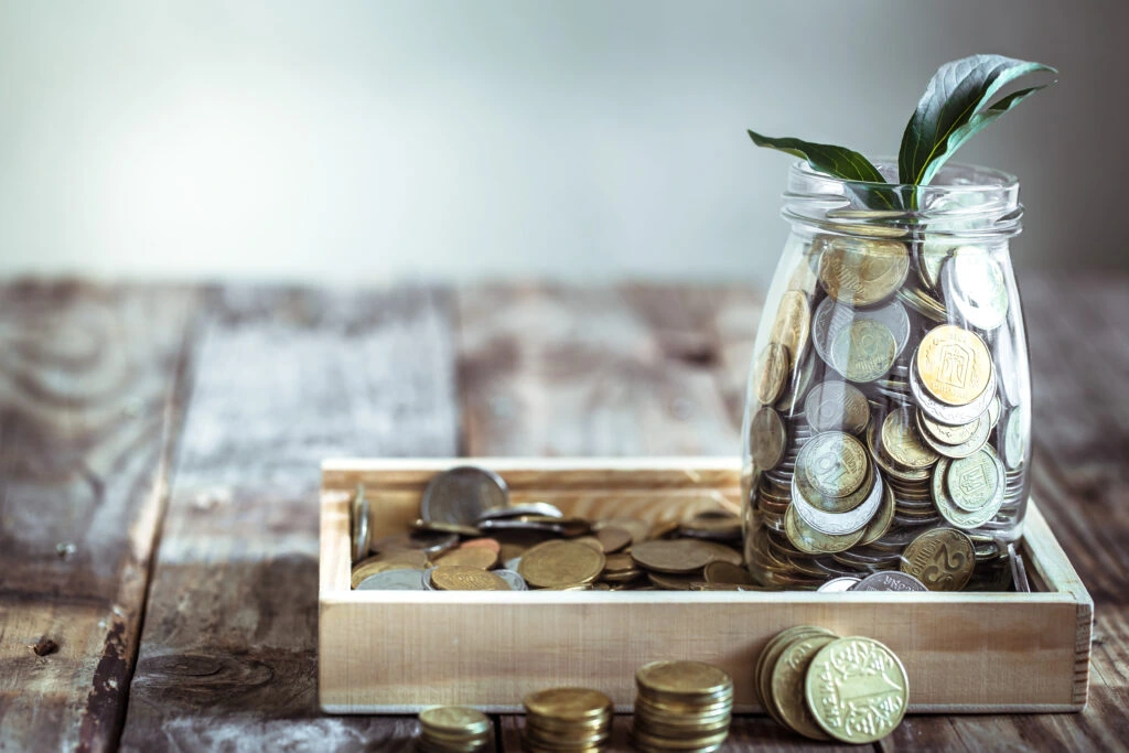 10 Tips to Save Money Fast